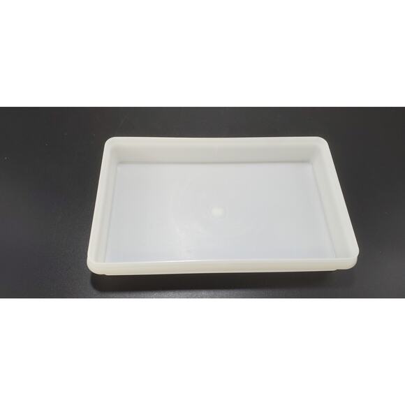 Tupperware 794 Deli Bacon Keeper Food Storage Container 11" x 7" BOTTOM ONLY - Picture 4 of 4